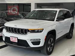 جیپ گراند شیرۆکی